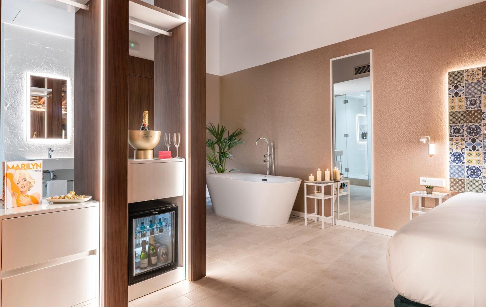 Axel Hotel Valencia - Adults Only Екстер'єр фото